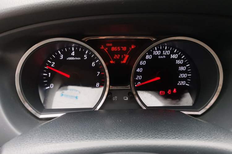 Used Nissan Livina 2013 1.6XL Manual Luxury Edition Instrument Cluster