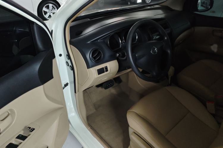 Used Nissan Livina 2013 1.6XE CVT Comfort Edition Interior 2