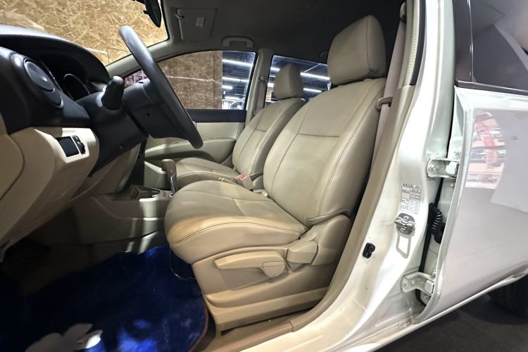 Used Nissan Livina 2013 1.6XE CVT Comfort Edition Interior 3