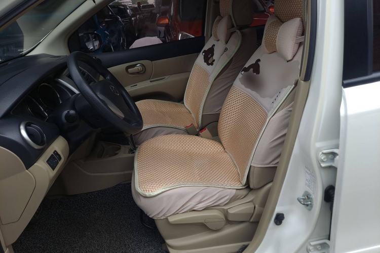 Used Nissan Livina 2013 1.6XL CVT Luxury Edition Left Front Seat