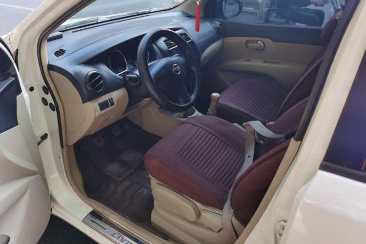 Used Nissan Livina 2013 1.6XE Manual Comfort Edition Left Front Seat