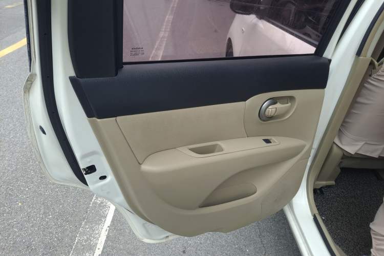Used Nissan Livina 2013 1.6XL CVT Luxury Edition Left Rear Door Interior