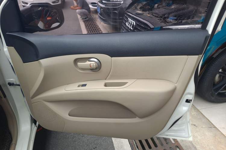 Used Nissan Livina 2013 1.6XL CVT Luxury Edition Right Front Door Interior