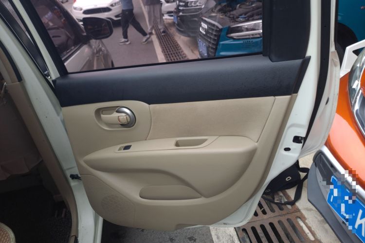 Used Nissan Livina 2013 1.6XL CVT Luxury Edition Right Rear Door Interior