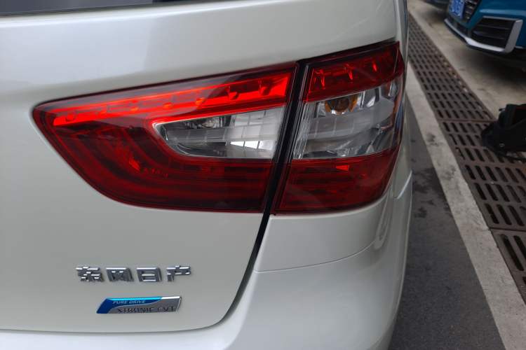 Used Nissan Livina 2013 1.6XL CVT Luxury Edition Right Rear Taillight
