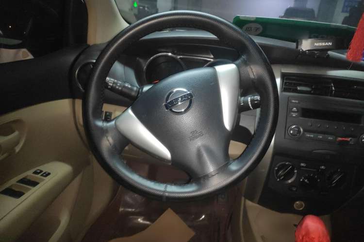Used Nissan Livina 2013 1.6XL CVT Luxury Edition Steering Wheel