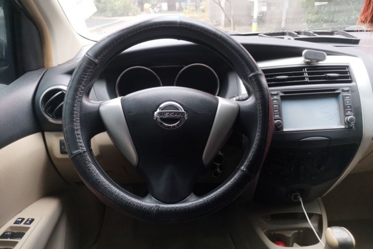 Used Nissan Livina 2013 1.6XL Manual Luxury Edition Steering Wheel