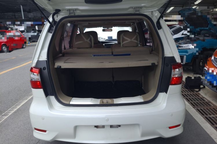Used Nissan Livina 2013 1.6XL CVT Luxury Edition Trunk