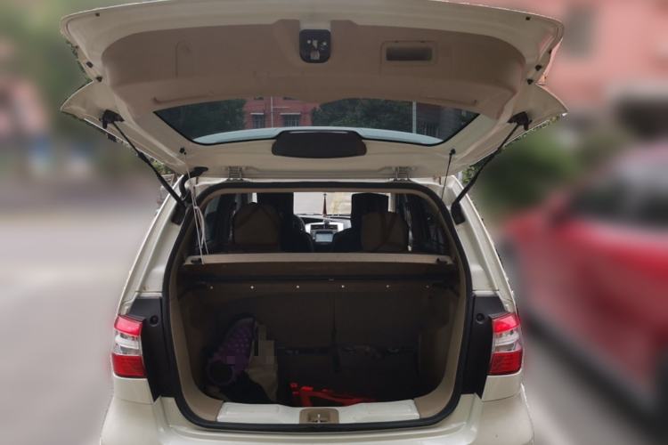Used Nissan Livina 2013 1.6XL Manual Luxury Edition Trunk