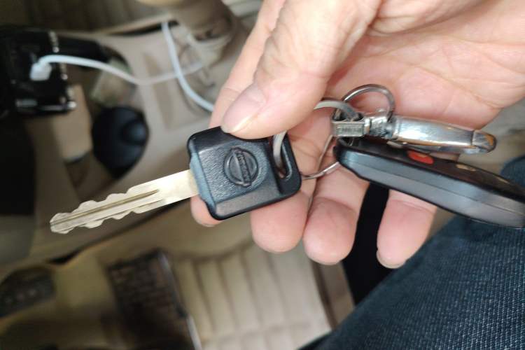 Used Nissan Livina 2013 1.6XE Manual Comfort Edition Vehicle Key