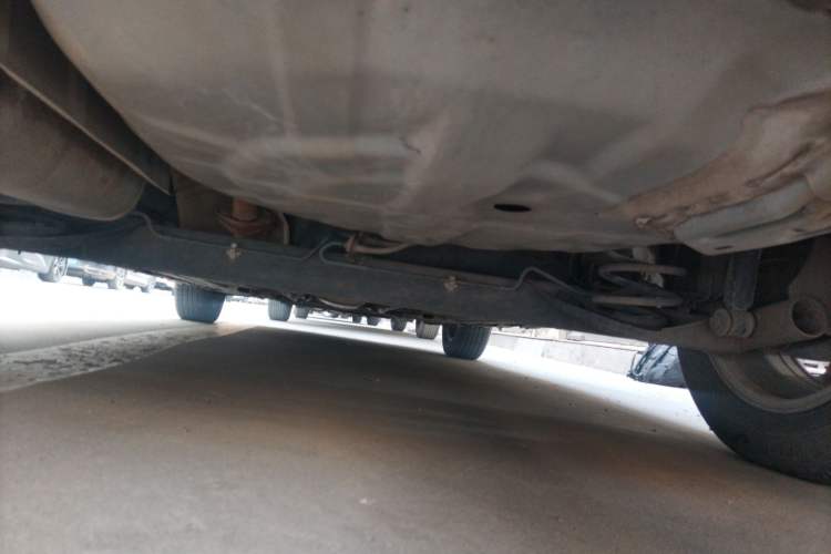 Used Nissan Livina 2013 Jingrui 1.6XL Manual Comfort Edition Chassis Rear