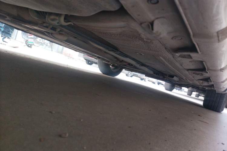 Used Nissan Livina 2013 Jingrui 1.6XL Manual Comfort Edition Chassis Rear Right