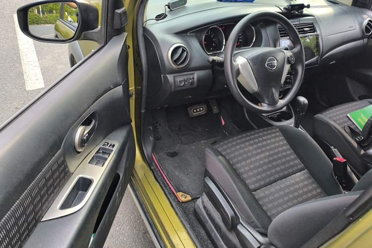 Used Nissan Livina 2013 Jinrui 1.6XL CVT Comfort Edition Driver Seat