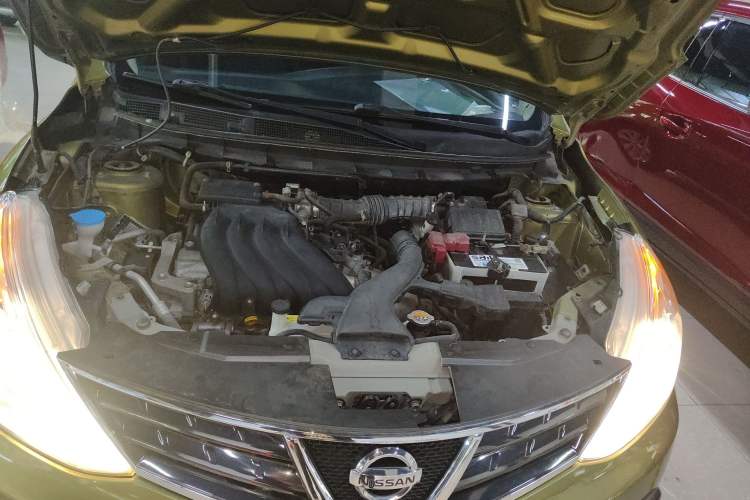 Used Nissan Livina 2013 Jinrui 1.6XL CVT Comfort Edition Engine Bay