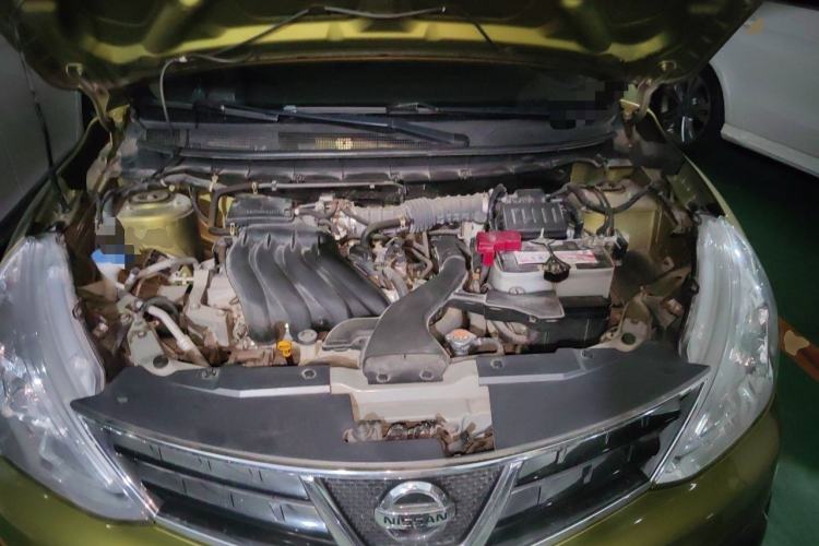 Used Nissan Livina 2013 Jingrui 1.6XL Manual Comfort Edition Engine Bay