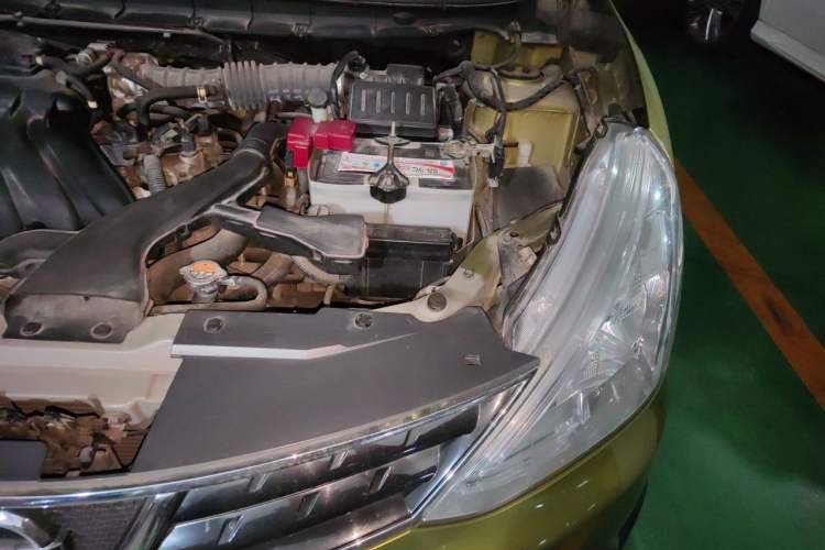 Used Nissan Livina 2013 Jingrui 1.6XL Manual Comfort Edition Engine Bay Left