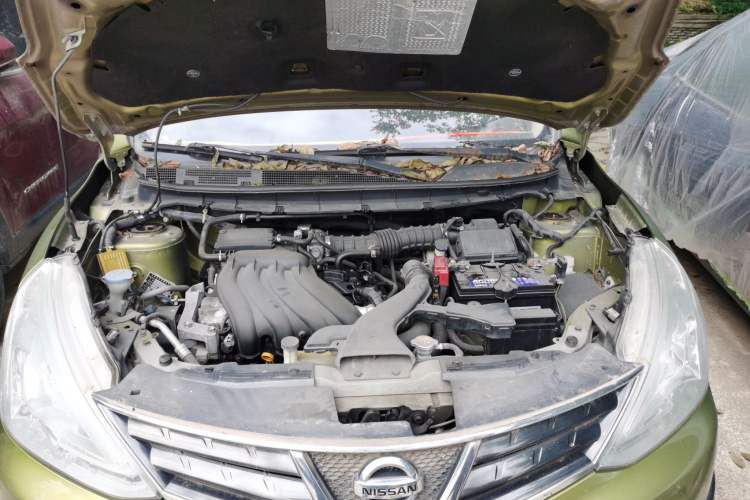 Used Nissan Livina 2013 Jingrui 1.6XL Manual Comfort Edition Engine Bay