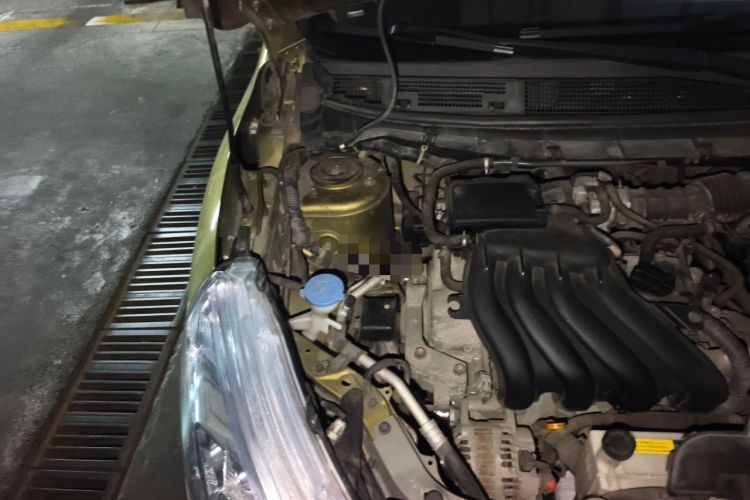 Used Nissan Livina 2013 JINRUI 1.6XV CVT Luxury Edition Engine Bay Right