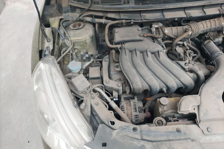 Used Nissan Livina 2013 Jingrui 1.6XL Manual Comfort Edition Engine Bay Right