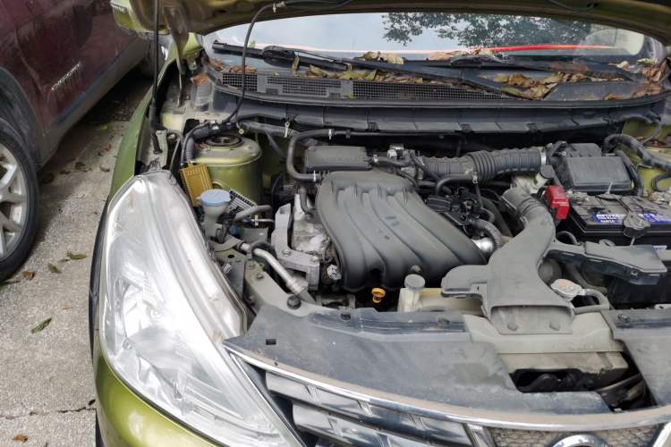 Used Nissan Livina 2013 Jingrui 1.6XL Manual Comfort Edition Engine Bay Right