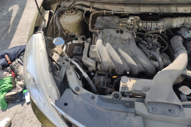 Used Nissan Livina 2013 JINRUI 1.6XV CVT Luxury Edition Engine Bay Right
