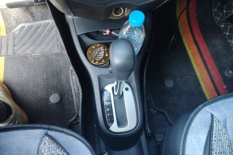 Used Nissan Livina 2013 JINRUI 1.6XV CVT Luxury Edition Gear Lever