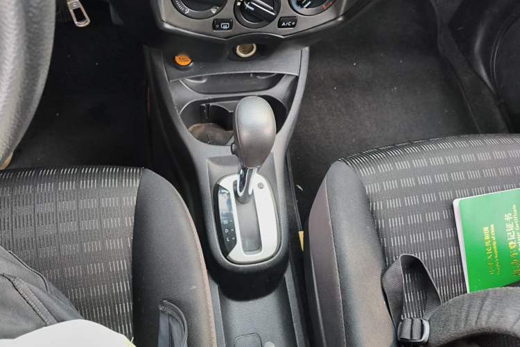 Used Nissan Livina 2013 Jinrui 1.6XL CVT Comfort Edition Gear Lever