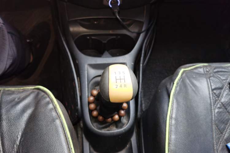 Used Nissan Livina 2013 Jingrui 1.6XL Manual Comfort Edition Gear Lever
