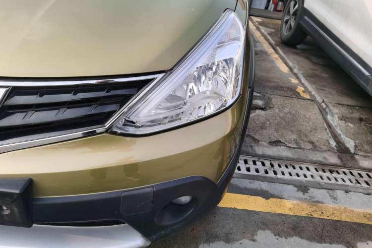 Used Nissan Livina 2013 JINRUI 1.6XV Manual Luxury Edition Left Front Headlight
