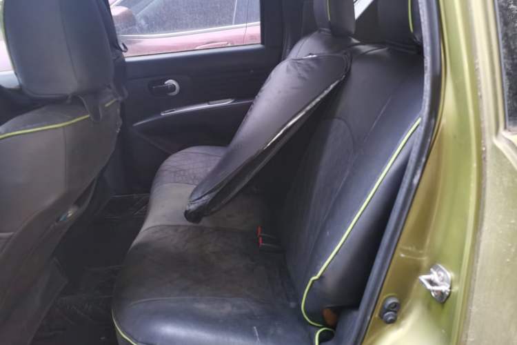 Used Nissan Livina 2013 Jingrui 1.6XL Manual Comfort Edition Left Rear Seat