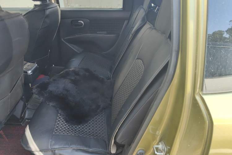 Used Nissan Livina 2013 JINRUI 1.6XV CVT Luxury Edition Left Rear Seat