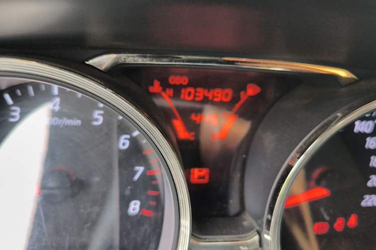 Used Nissan Livina 2013 Jinrui 1.6XL CVT Comfort Edition Odometer Close Up