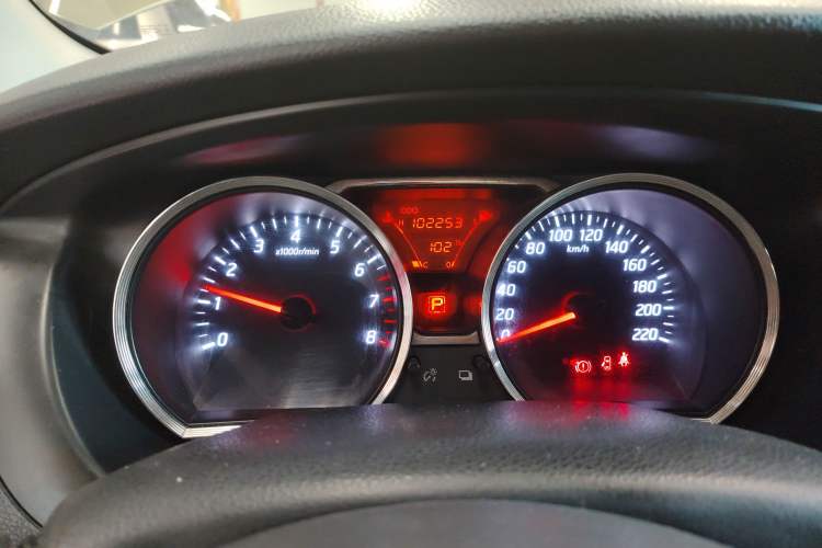 Used Nissan Livina 2013 Jinrui 1.6XL CVT Comfort Edition Odometer Close Up