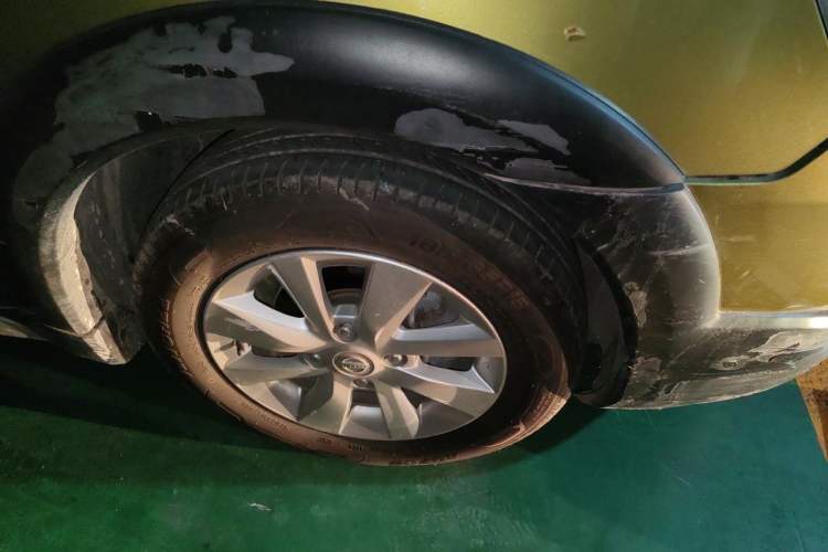 Used Nissan Livina 2013 Jingrui 1.6XL Manual Comfort Edition Right Front Wheel Hub