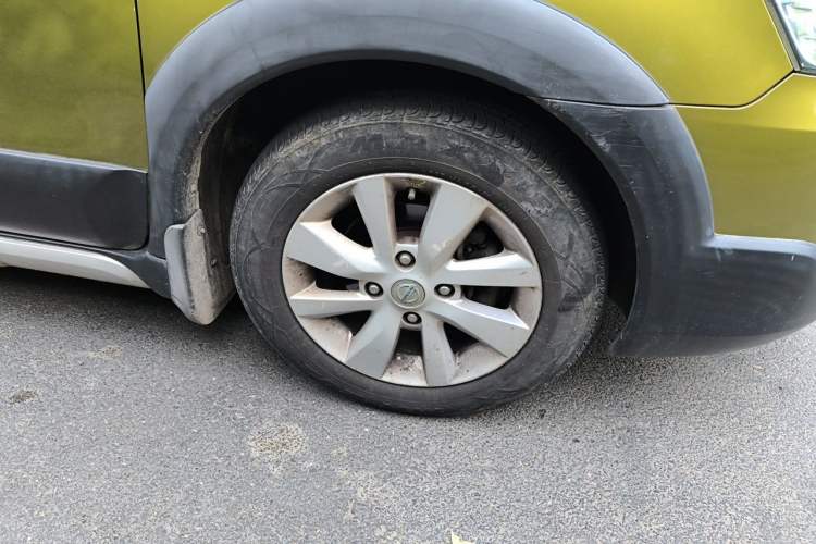 Used Nissan Livina 2013 Jinrui 1.6XL CVT Comfort Edition Right Front Wheel Hub