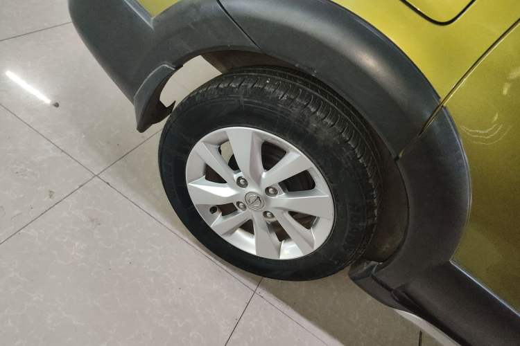 Used Nissan Livina 2013 Jinrui 1.6XL CVT Comfort Edition Right Rear Wheel Hub