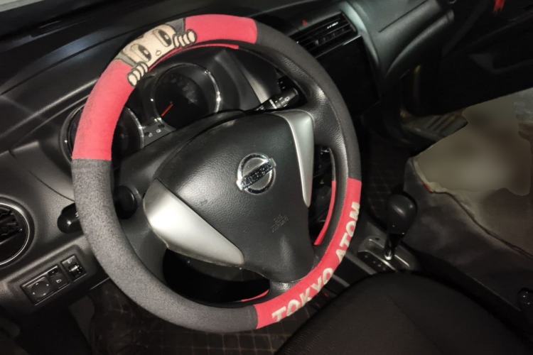 Used Nissan Livina 2013 JINRUI 1.6XV CVT Luxury Edition Steering Wheel