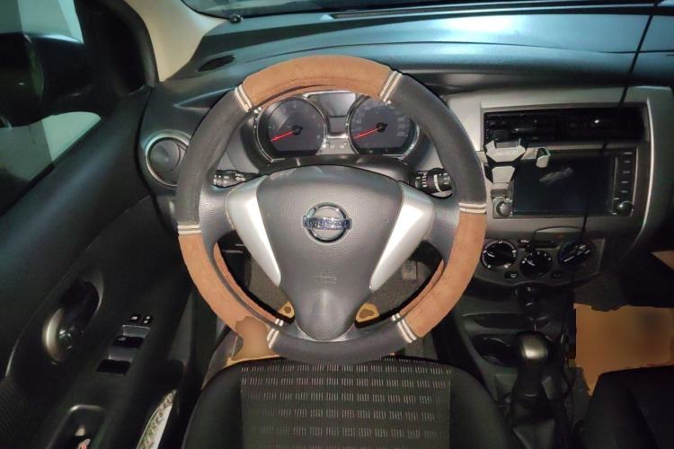 Used Nissan Livina 2013 Jingrui 1.6XL Manual Comfort Edition Steering Wheel