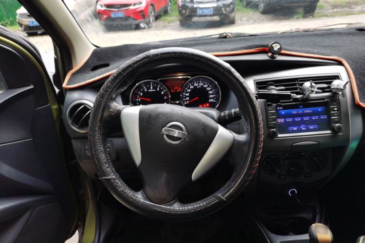 Used Nissan Livina 2013 Jingrui 1.6XL Manual Comfort Edition Steering Wheel