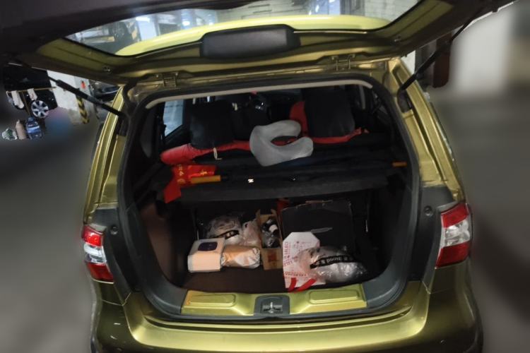 Used Nissan Livina 2013 JINRUI 1.6XV CVT Luxury Edition Trunk