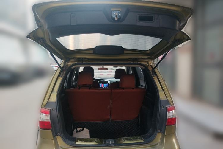 Used Nissan Livina 2013 Jingrui 1.6XL Manual Comfort Edition Trunk
