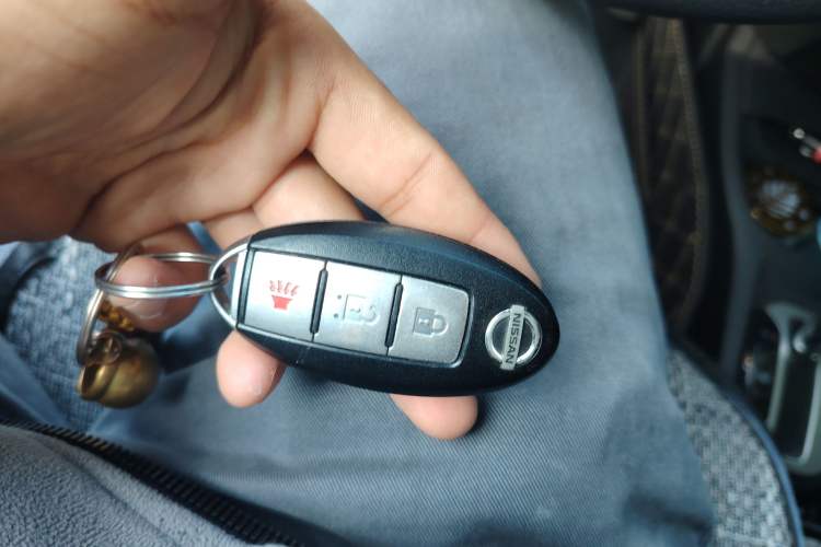 Used Nissan Livina 2013 JINRUI 1.6XV CVT Luxury Edition Vehicle Key