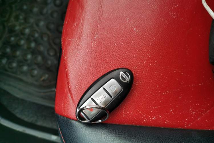 Used Nissan Livina 2013 JINRUI 1.6XV Manual Luxury Edition Vehicle Key