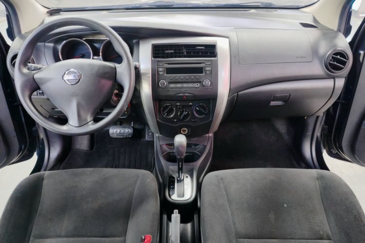 Used Nissan Livina 2015 1.6XE CVT Comfort Edition Audio And AC Panel