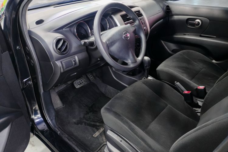 Used Nissan Livina 2015 1.6XE CVT Comfort Edition Interior 10