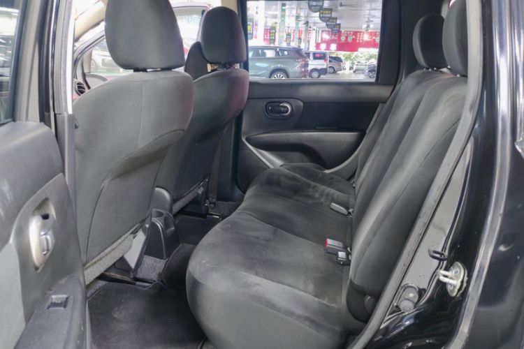 Used Nissan Livina 2015 1.6XE CVT Comfort Edition Interior 5