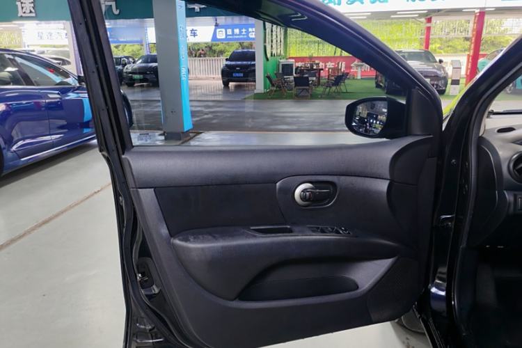 Used Nissan Livina 2015 1.6XE CVT Comfort Edition Interior 8
