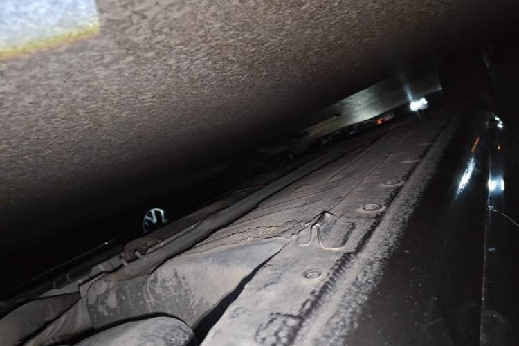 Used Nissan Livina 2015 1.6XE Manual Comfort Edition Chassis Rear Left