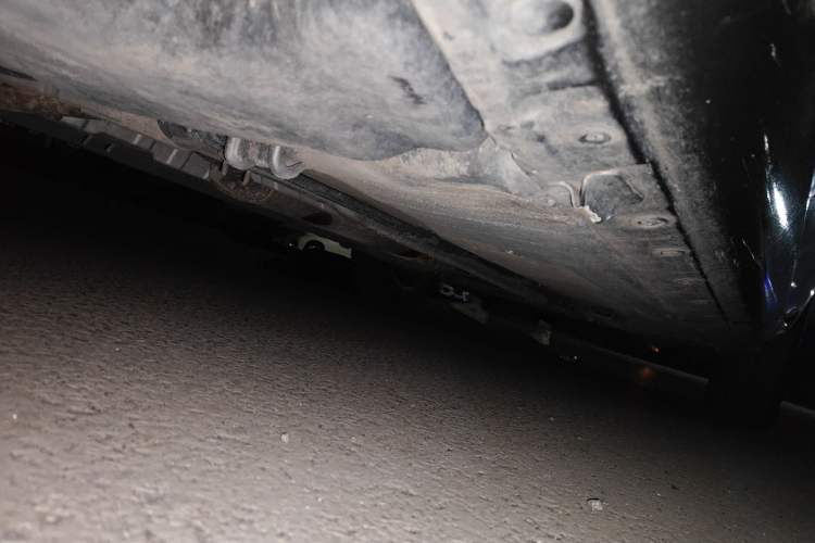 Used Nissan Livina 2015 1.6XE Manual Comfort Edition Chassis Rear Right