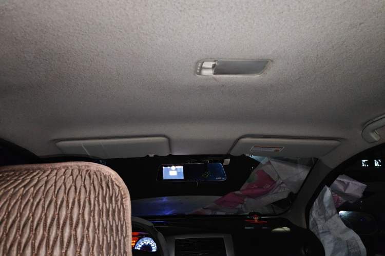 Used Nissan Livina 2015 1.6XE Manual Comfort Edition Headliner